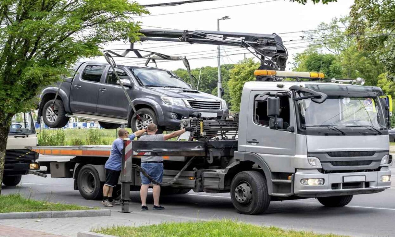 Heavy-Duty Towing service available in Cuyahoga Falls, OH